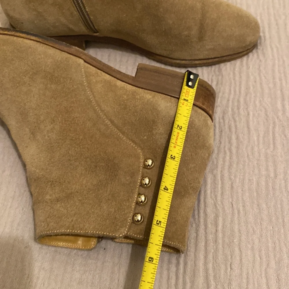 Sezane Stylish Suede Leather Tan Suede Ankle Boots. Size 38